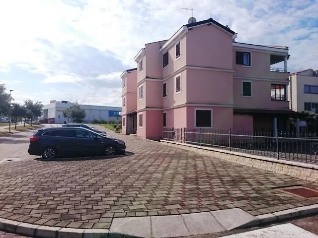 Phoenix Novigrad (Istria)